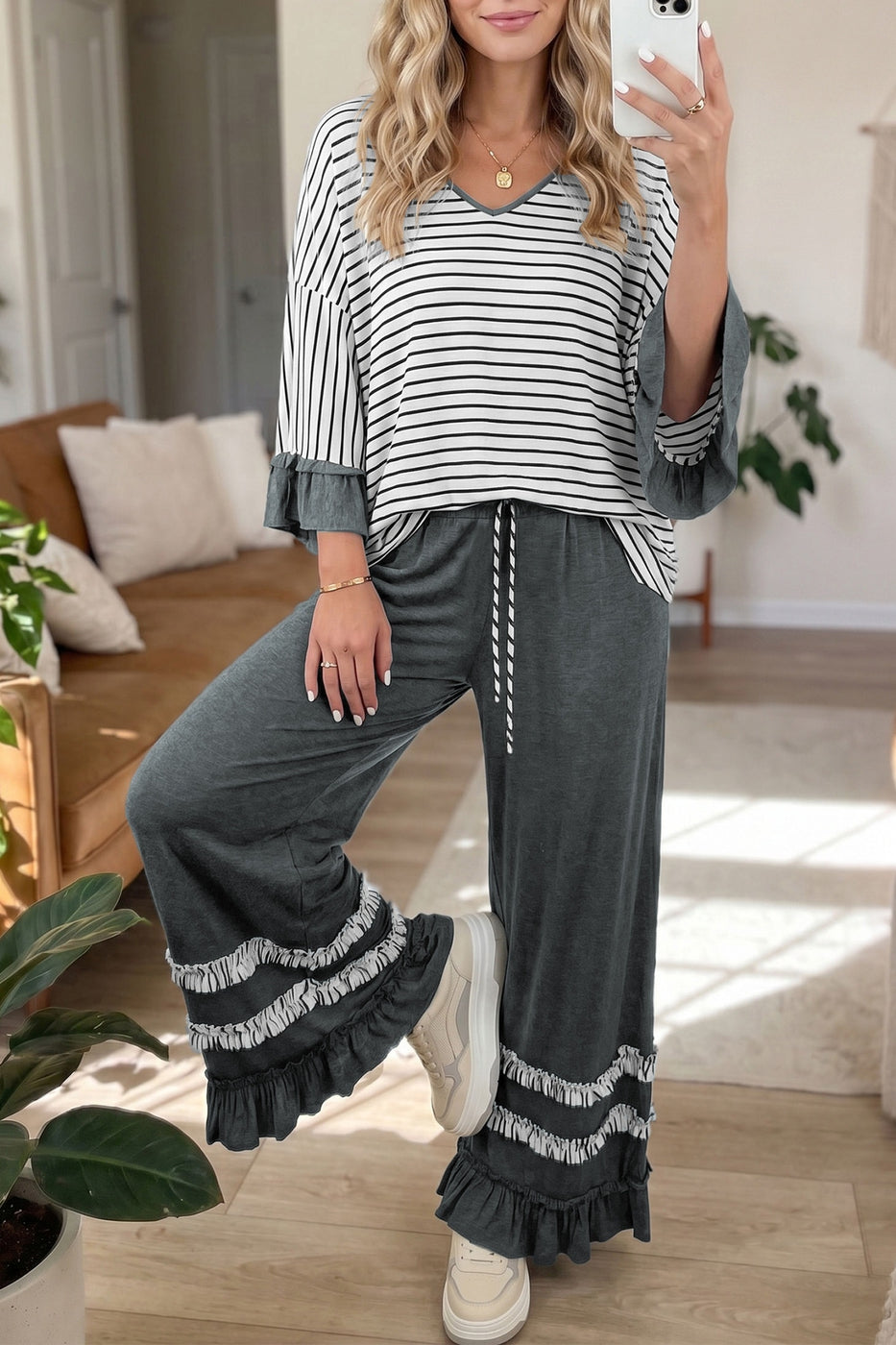 V Neck Ruffle Contrast Sleeve Top Drawstring Pants 2pcs Set