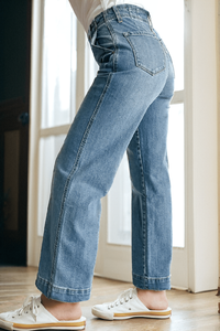 Loose Leg Jeans