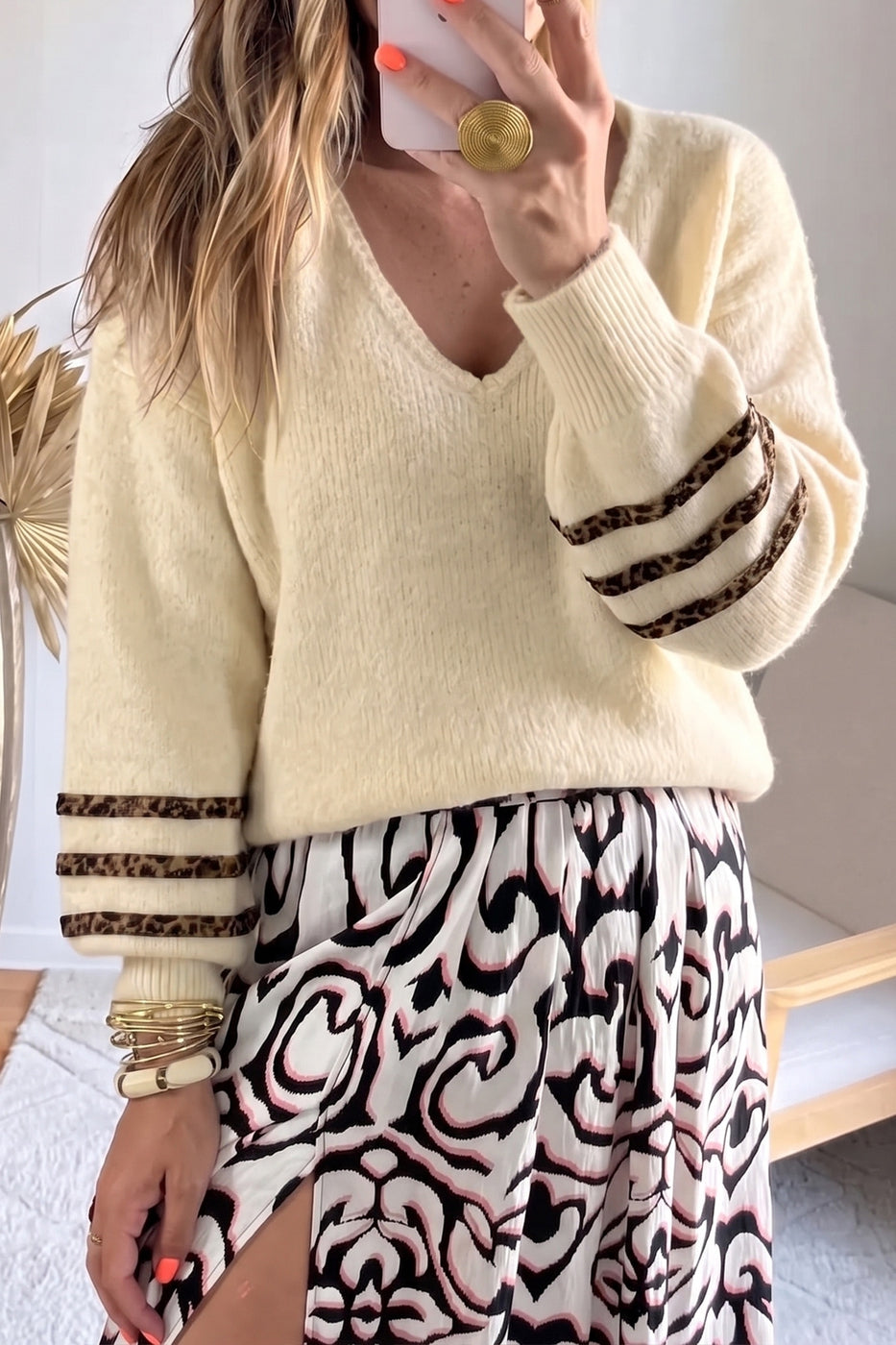 V Neck Leopard Striped Detail Long Sleeve Casual Sweater