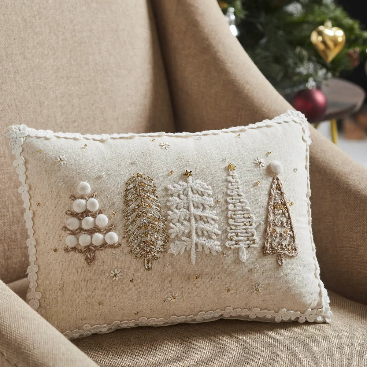 Christmas Tree Pillow Beige