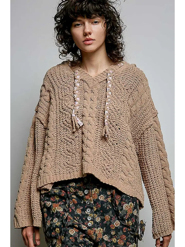 Oversized V Neck - Caramel POL