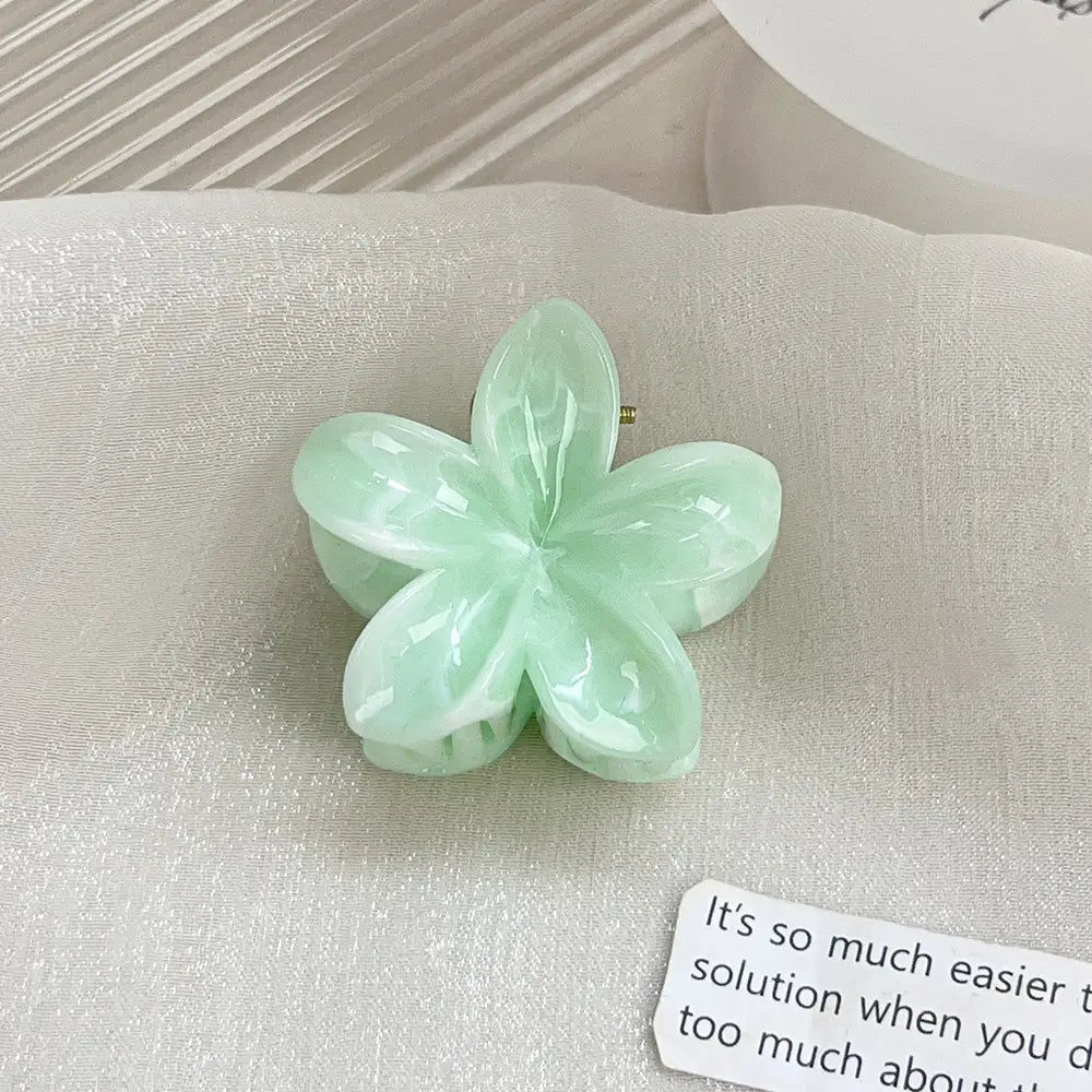 Light-Colored Egg Flower, Fresh and Sweet Grab